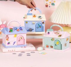 EV TASARIM ÇOCUK KUMBARA ANAHTARLI PEMBE RENK (STİCKER HEDİYELİ)