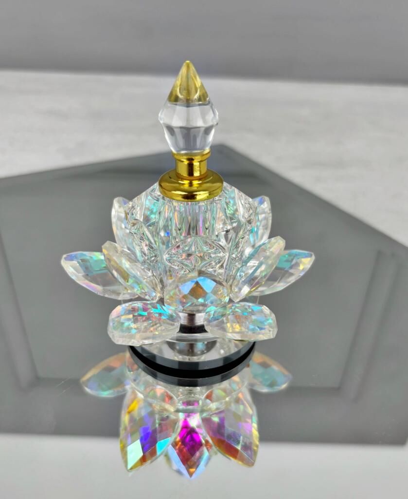 KRİSTAL PARFÜM ŞİŞESİ DÖNER STANTLI NİLÜFER MODEL GOLD