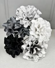 BEYAZ SİYAHLI YAPAY EVA LATEKS ÇİÇEK