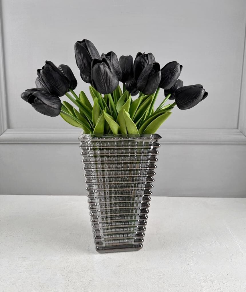 CAM PİRAMİT VAZO FÜME 22x13 CM