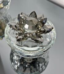 KRİSTAL KAPAKLI NİLÜFER CAM MÜCEVHER KUTU ŞEKERLİK FÜME