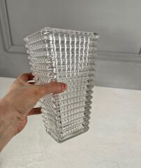 CAM PİRAMİT VAZO ŞEFFAF 22x13 CM