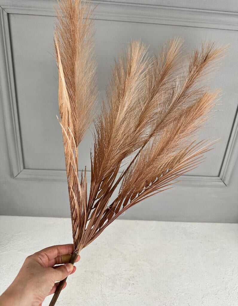 UZUN TÜYLÜ YAPAY YELPAZE ÇİÇEK BUKETİ VİZON