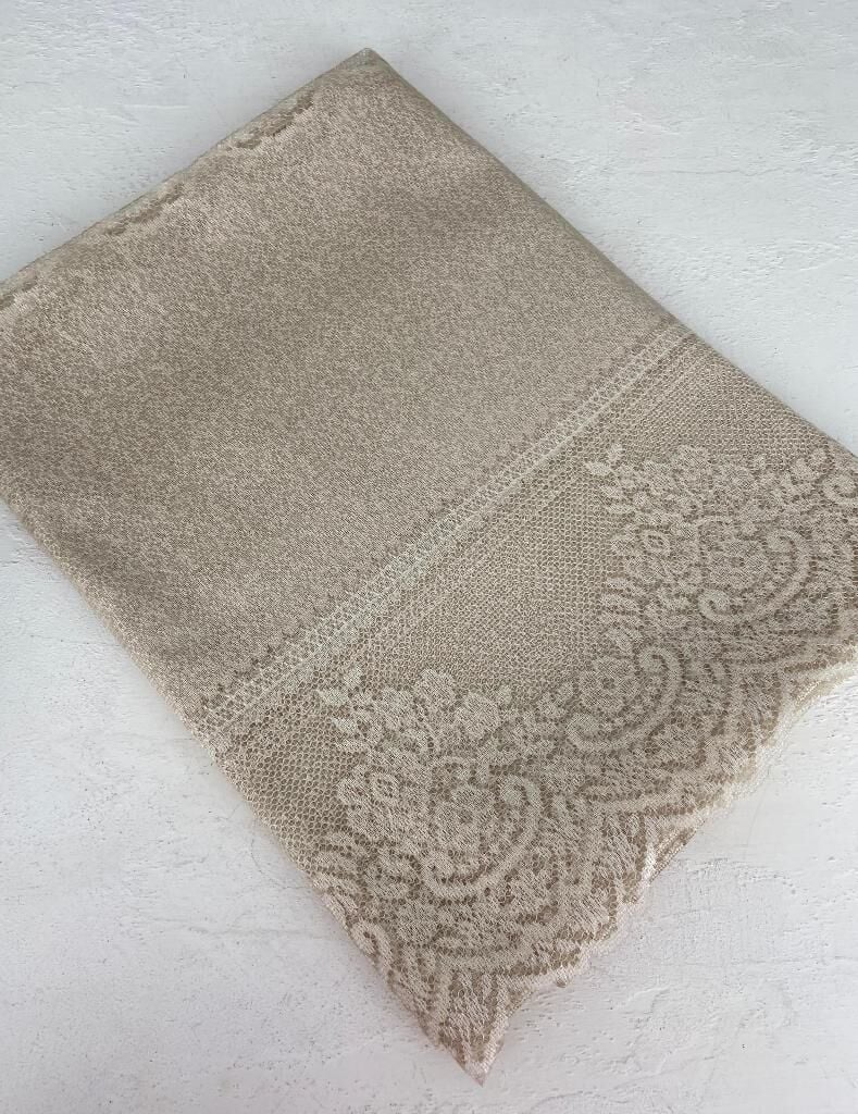 LEKE TUTMAZ DANTEL MODEL MASA ÖRTÜSÜ KREM 160x220 CM