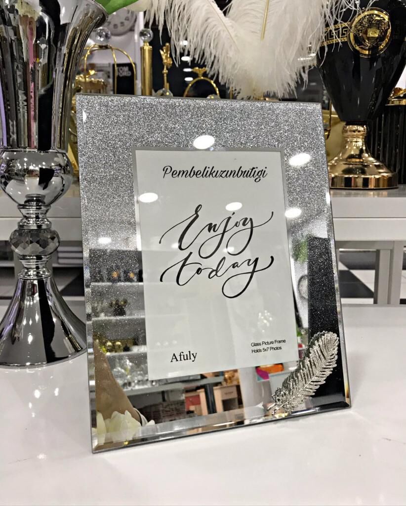 AYNALI ÇERÇEVE YAPRAK GÜMÜŞ ORTA