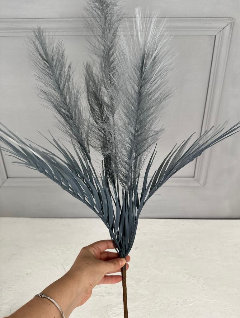 UZUN TÜYLÜ YAPAY YELPAZE ÇİÇEK BUKETİ GRİ