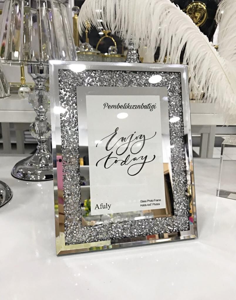 AYNALI TAŞLI ÇERÇEVE GÜMÜŞ 10X15 CM