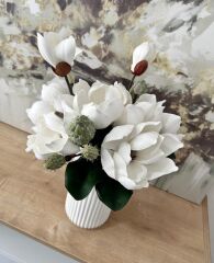 LÜKS ISLAK MANOLYA BUKETİ