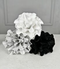 BEYAZ SİYAHLI YAPAY EVA LATEKS ÇİÇEK