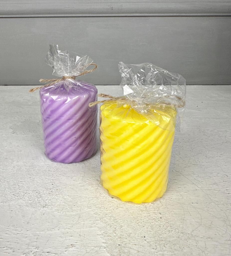 2'Lİ BURGU MODEL KOKULU MUM SETİ RENKLİ